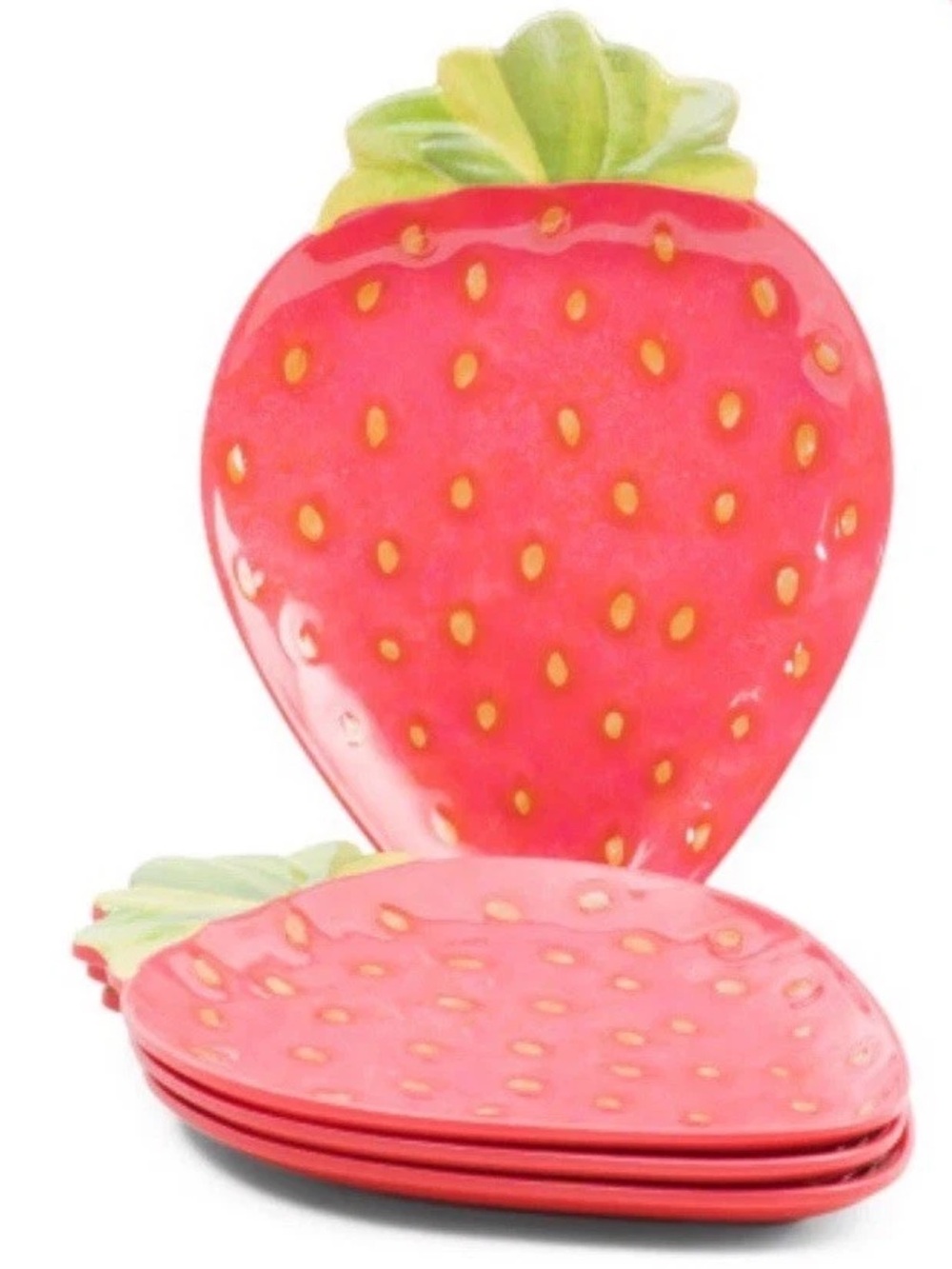 Set Of 4 Strawberry Plates Outdoor Indoor